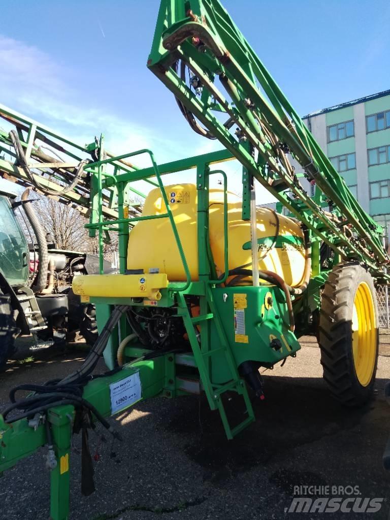 John Deere 732 Getrokken spuitmachines