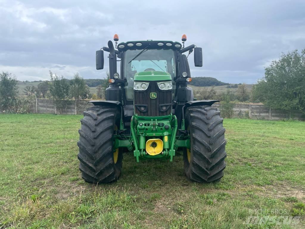 John Deere 6250 R Tractoren