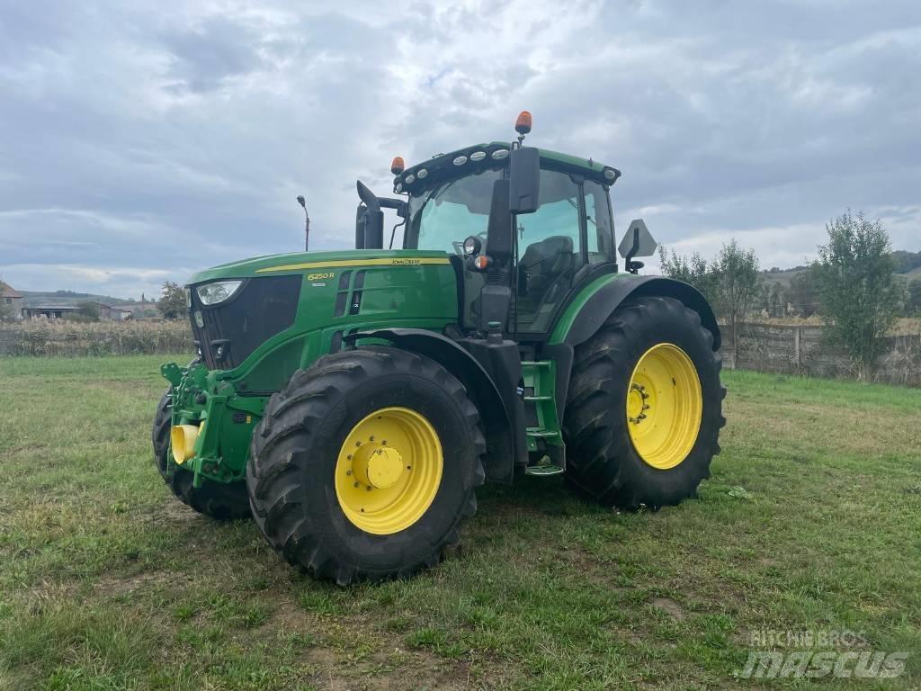 John Deere 6250 R Tractoren