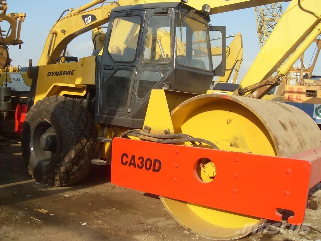Dynapac CA 30 D Trilrolwalsen