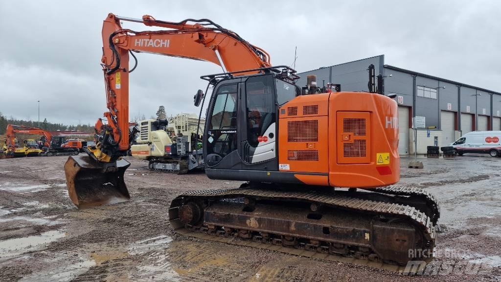 Hitachi ZX225USLC-6 Rupsgraafmachines