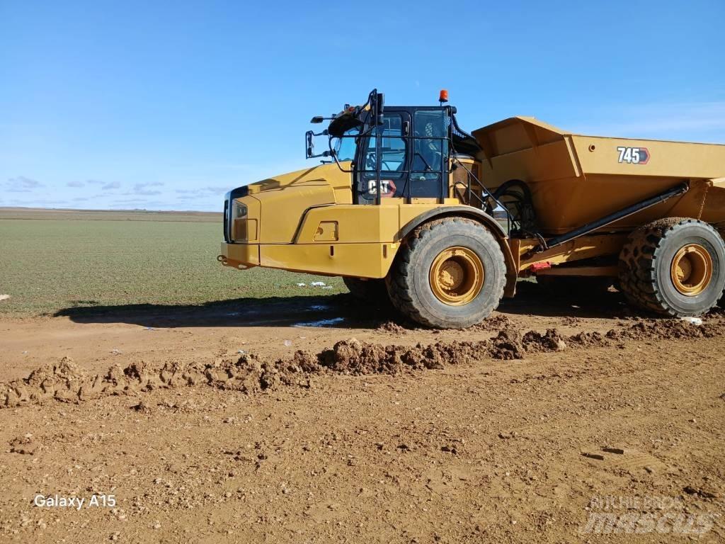 CAT 745 Knik dumptrucks