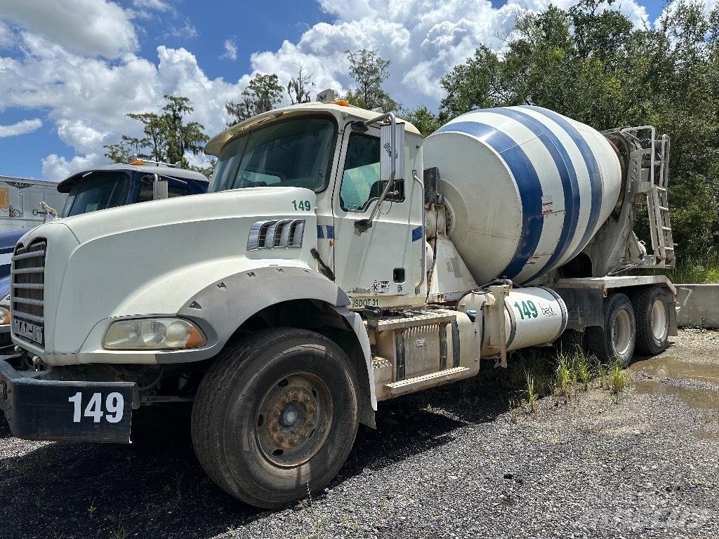 Mack GU 800 Anders