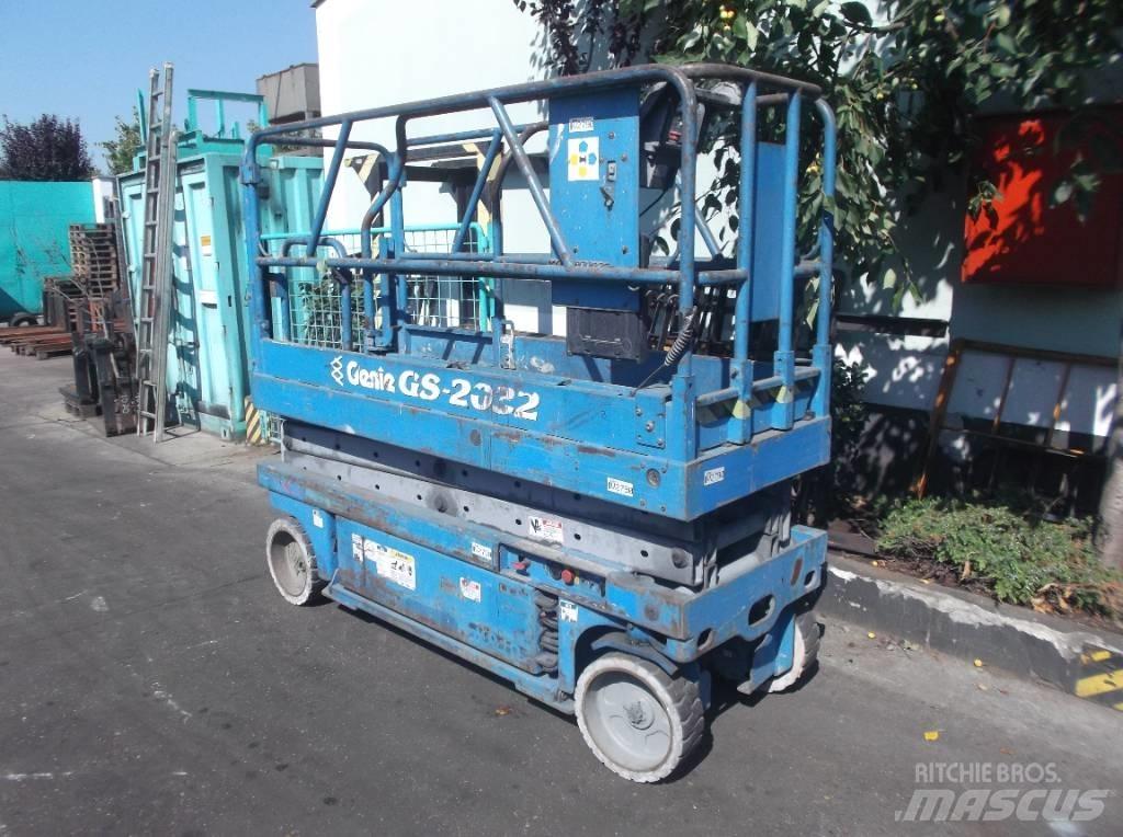 Genie GS 2032    V-2790 Personenliften en invalideliften