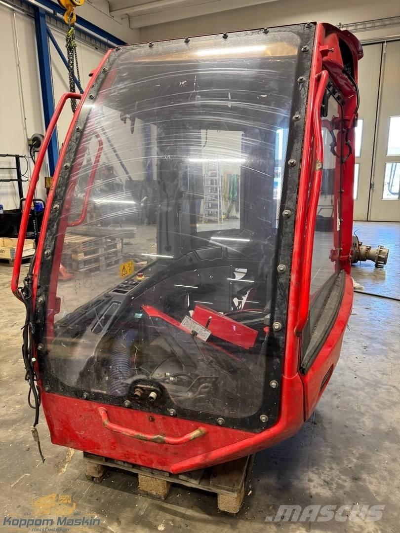 Komatsu 951 Cabine en interieur
