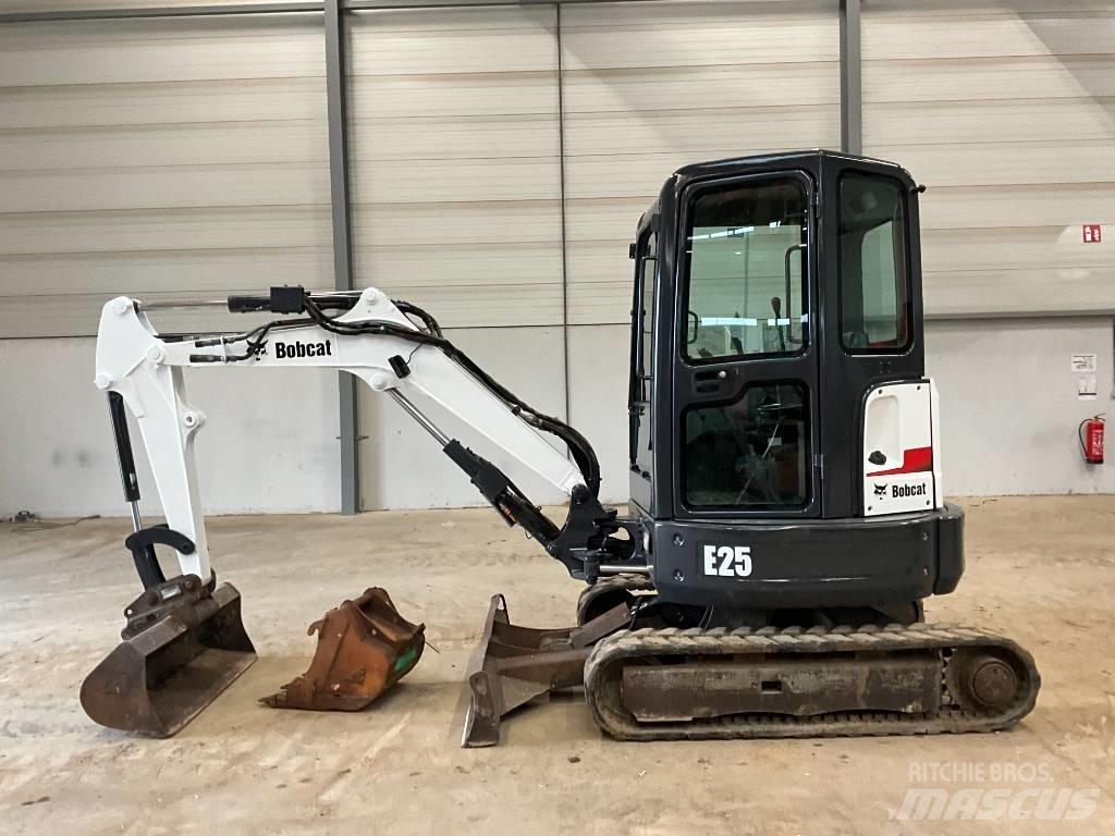 Bobcat E 25 Minigraafmachines < 7t