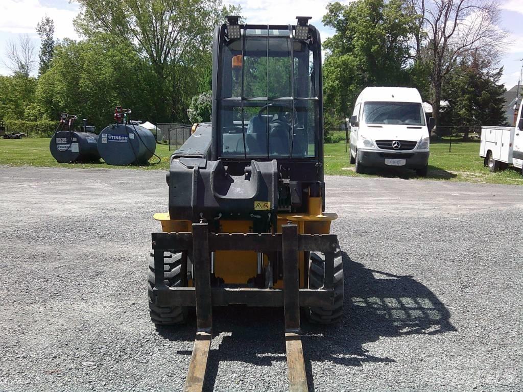 JCB 35 D Vorkheftruck voor zwaar terrein
