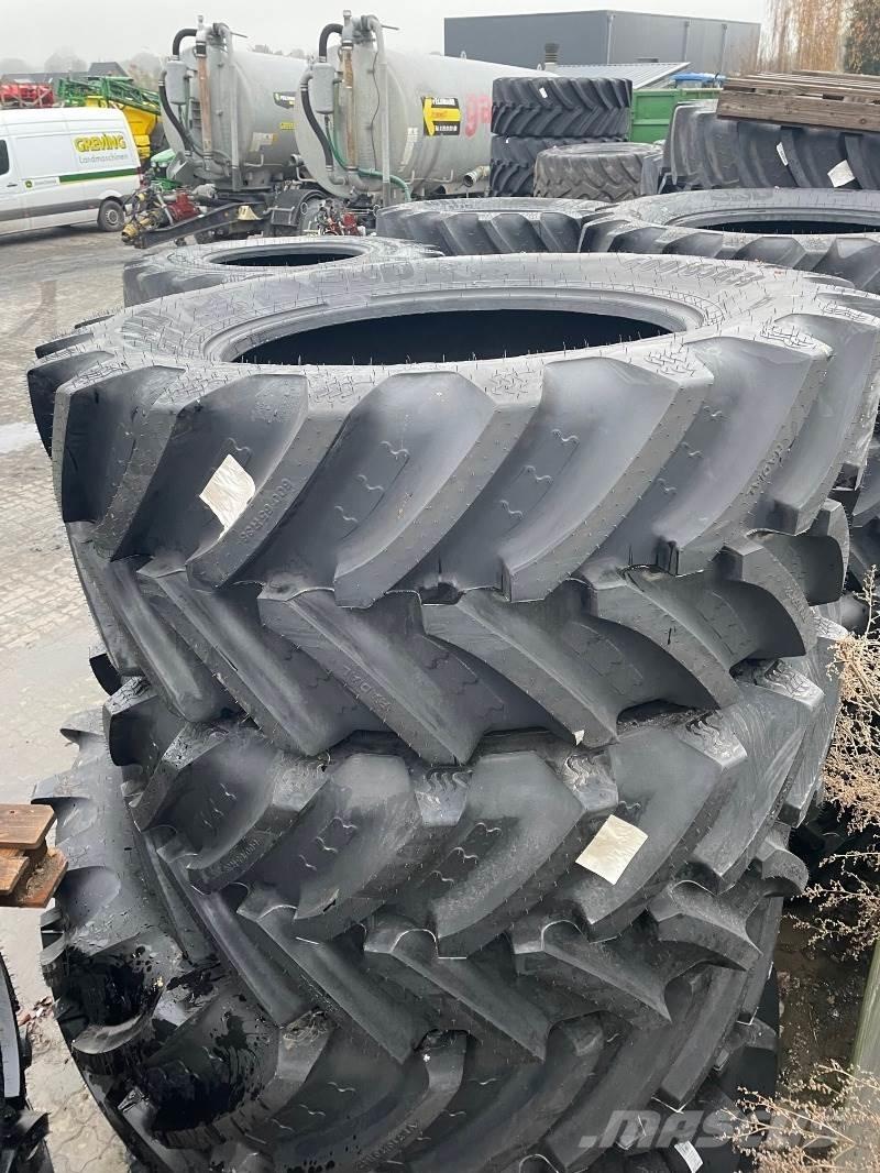 BKT 600/65R38 Banden, wielen en velgen