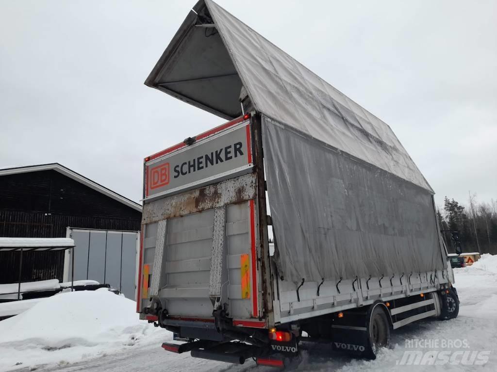 Volvo FL 240 Vlakke laadvloer met kraan