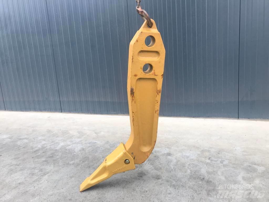 Komatsu D65 Shank Wegopbrekers