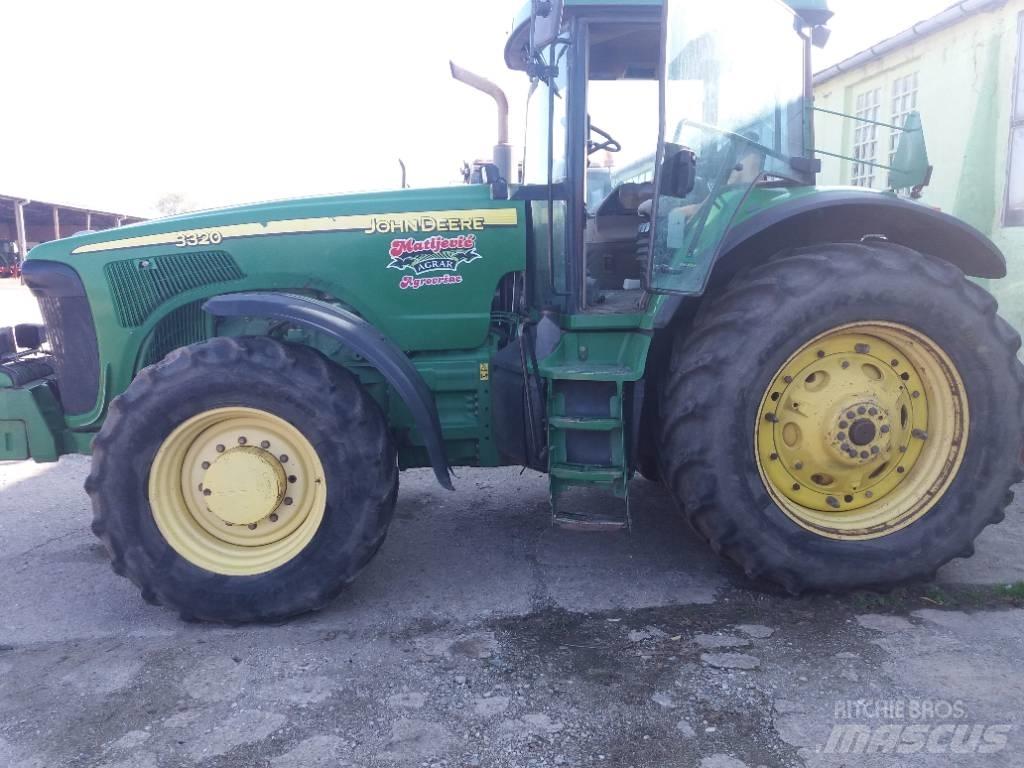 John Deere 8320 Tractoren