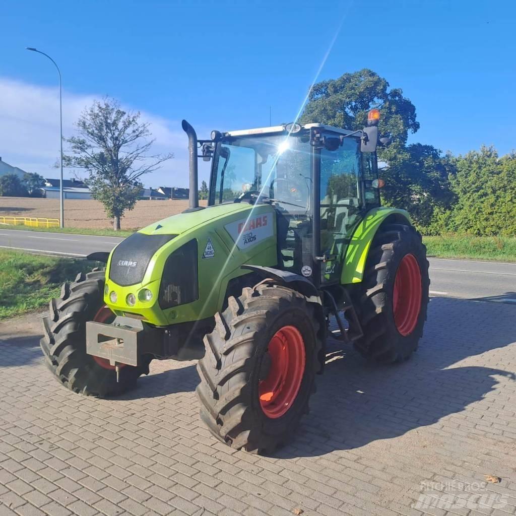 CLAAS Axos 330 Tractoren