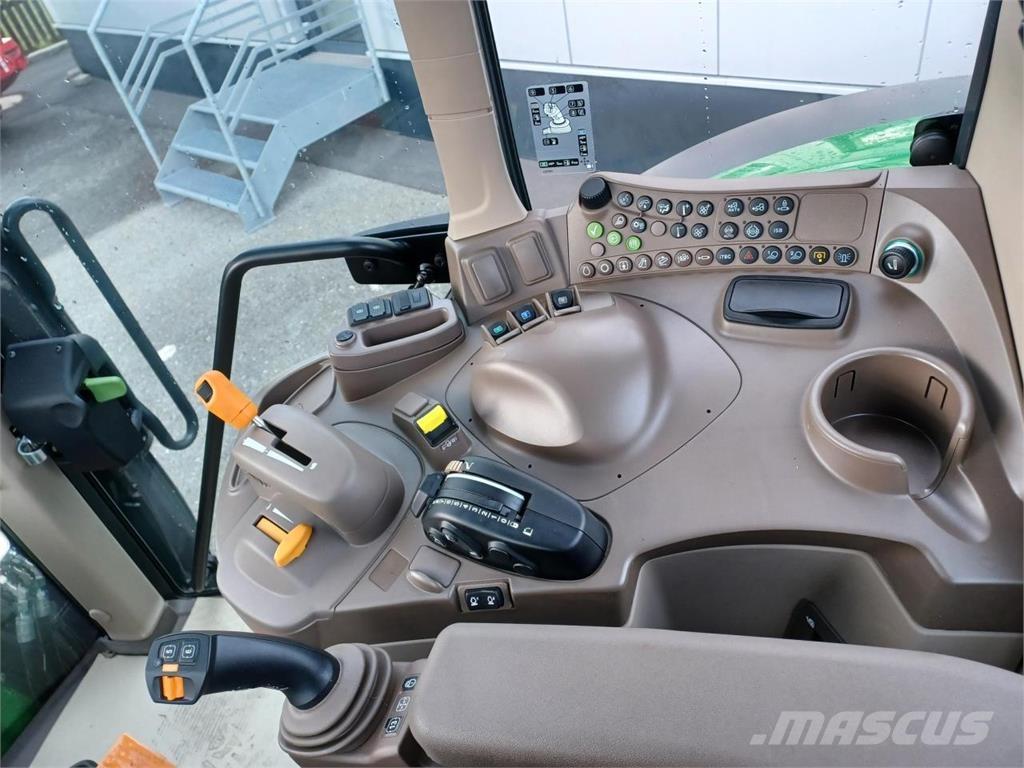 John Deere 6120M Tractoren