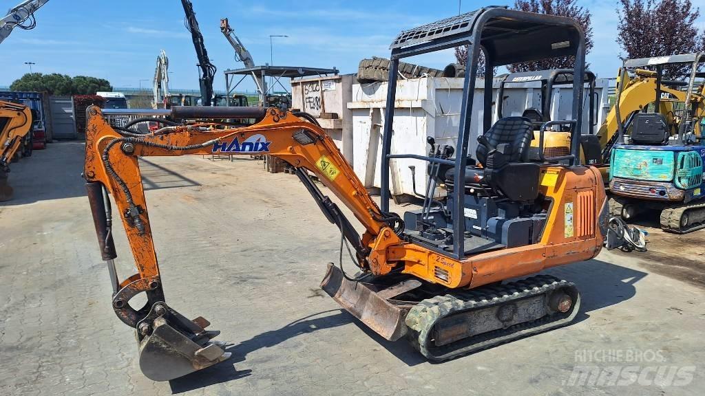 Hanix H15B-2 Minigraafmachines < 7t