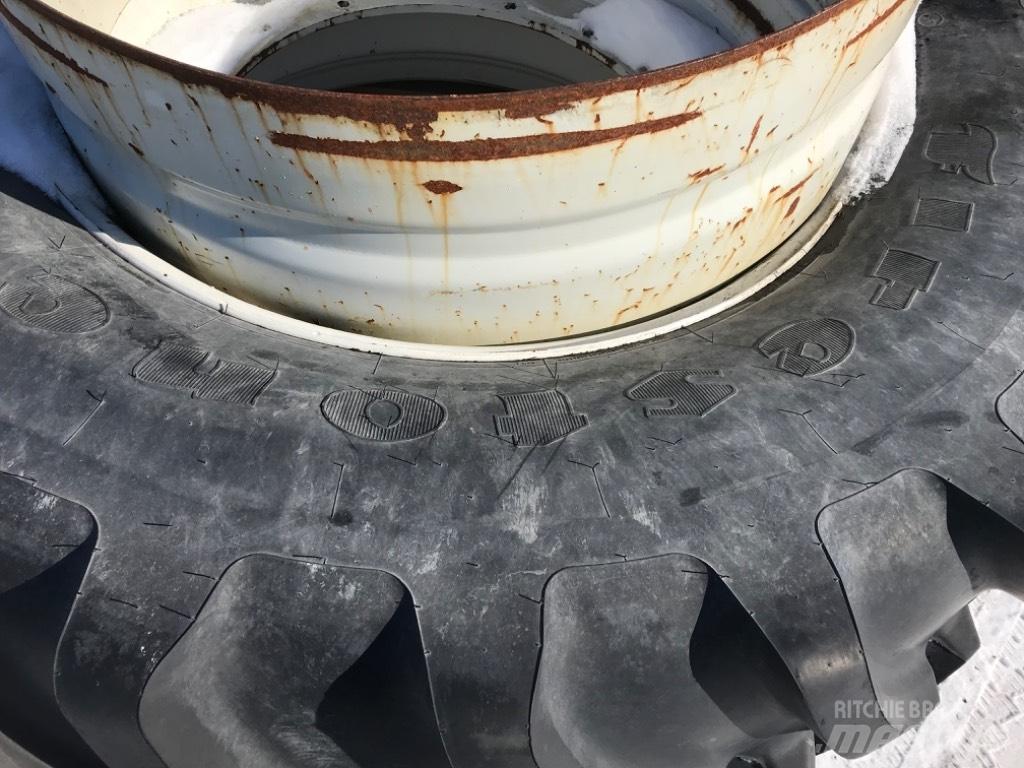 Firestone 620/70R42 Banden, wielen en velgen