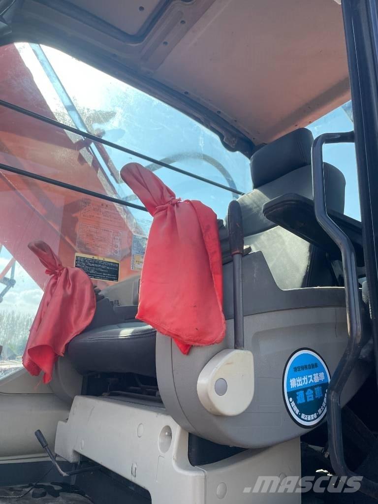 Hitachi ZX 240 Rupsgraafmachines