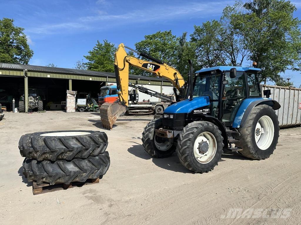 New Holland TS 90 Tractoren