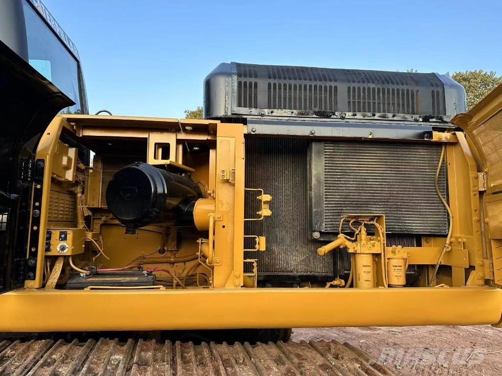 CAT 330D2L Rupsgraafmachines