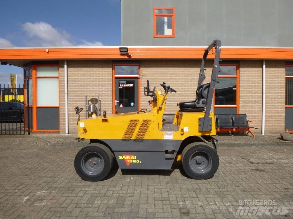 Sakai TS160-2 Bandenwalsen