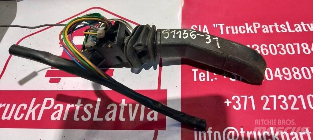 Scania 124.    1402449 Cabine en interieur