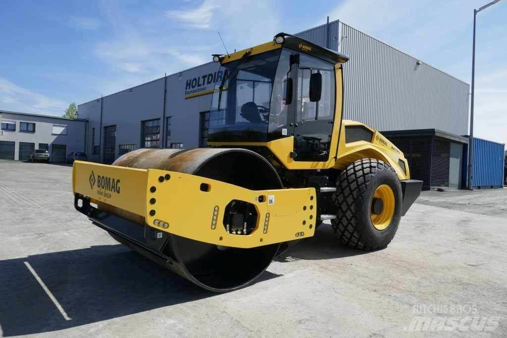 Bomag BW 213 D-5 Grondverdichtingsmachines