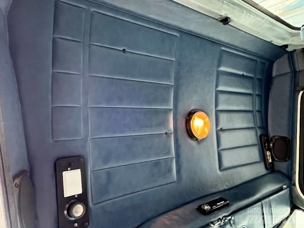 Peterbilt 357 Trekkers