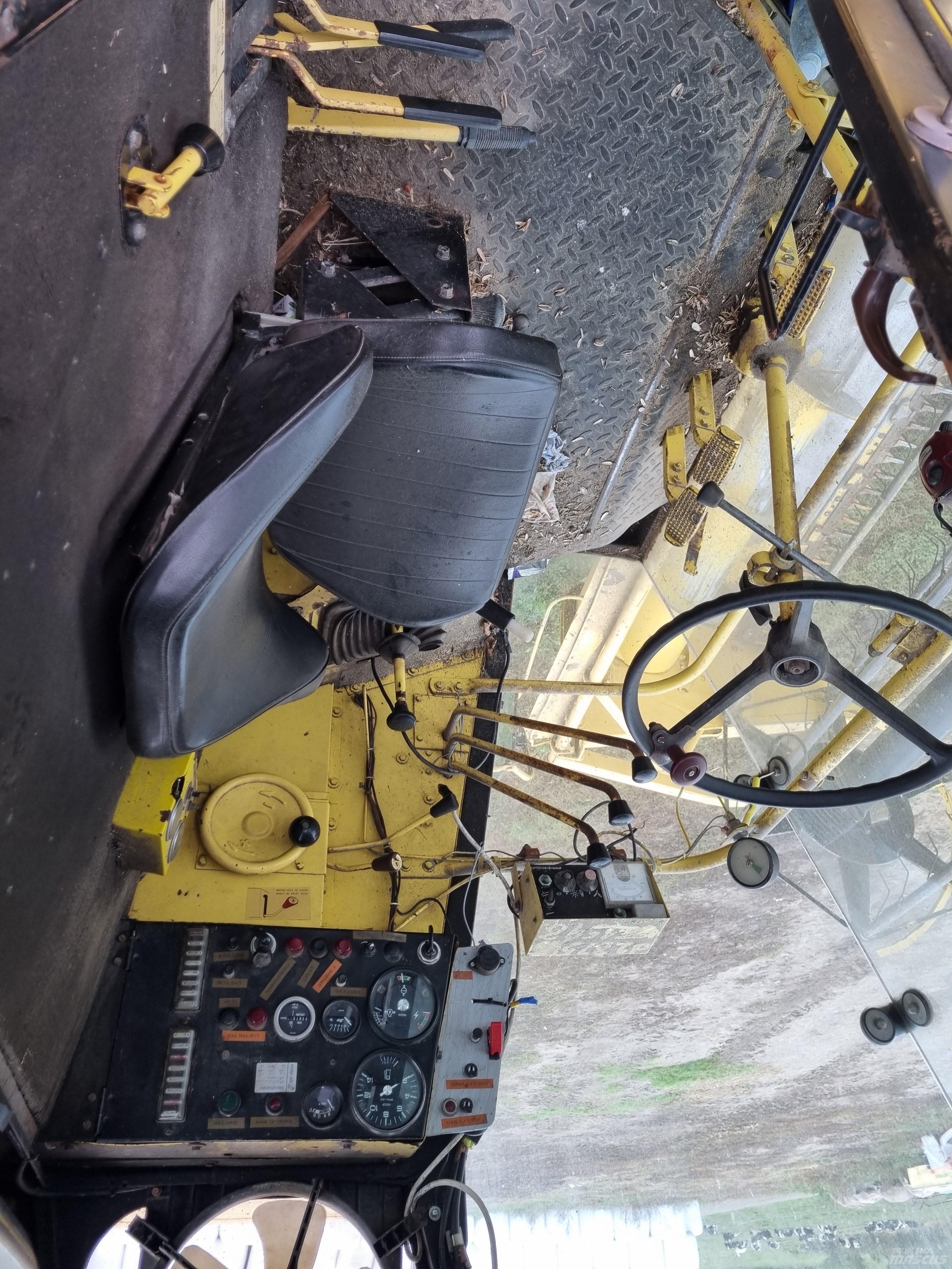 New Holland 8050 Maaidorsmachines