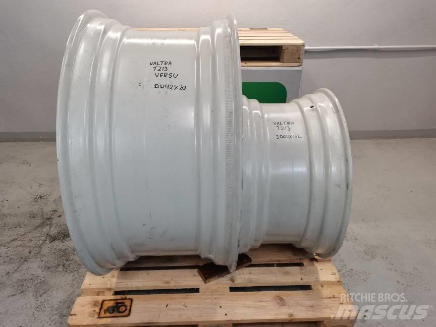 Valtra T R42X20  rim Banden, wielen en velgen
