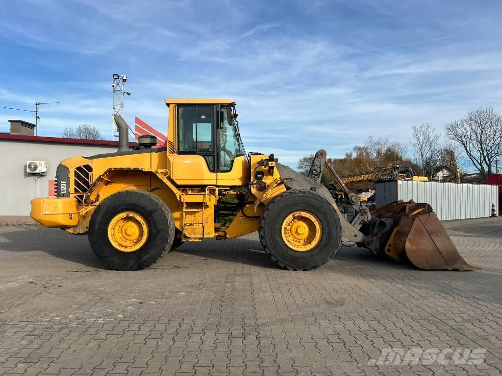 Volvo L 120 F Wielladers