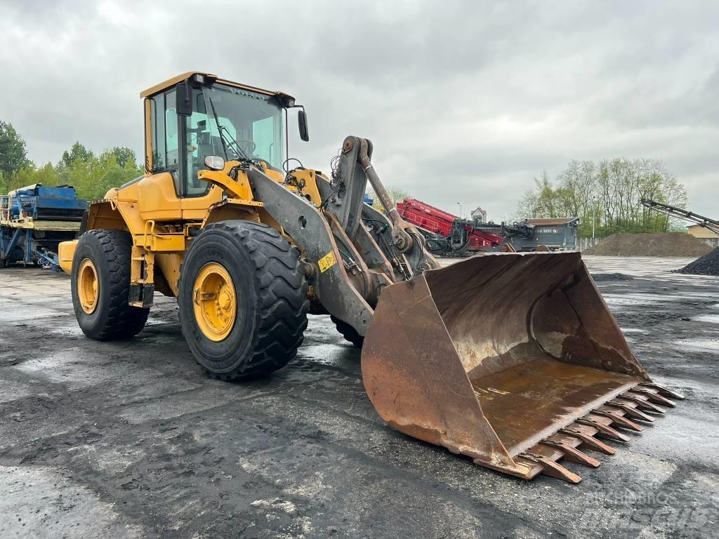 Volvo L 120 F Wielladers