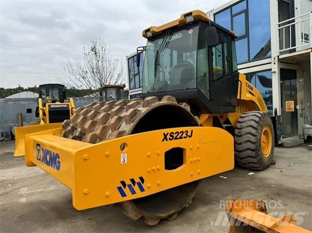 XCMG XS 223 J Trilrolwalsen