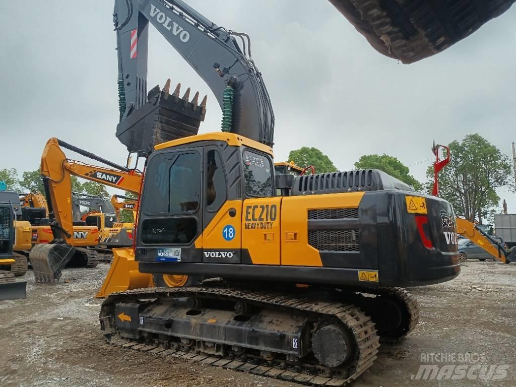 Volvo EC 210 Midigraafmachines 7t - 12t