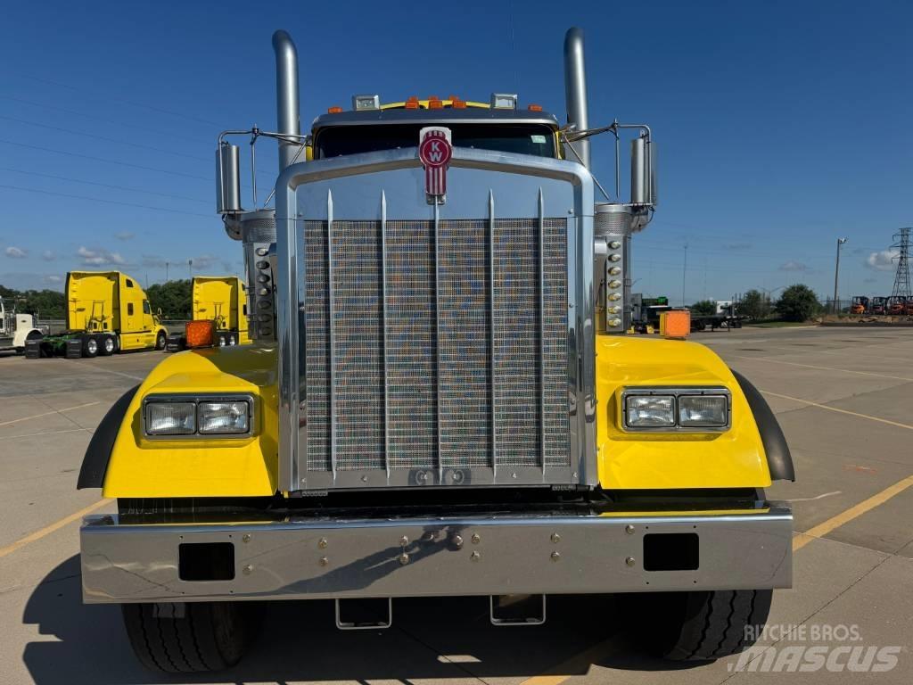 Kenworth W 900 Trekkers