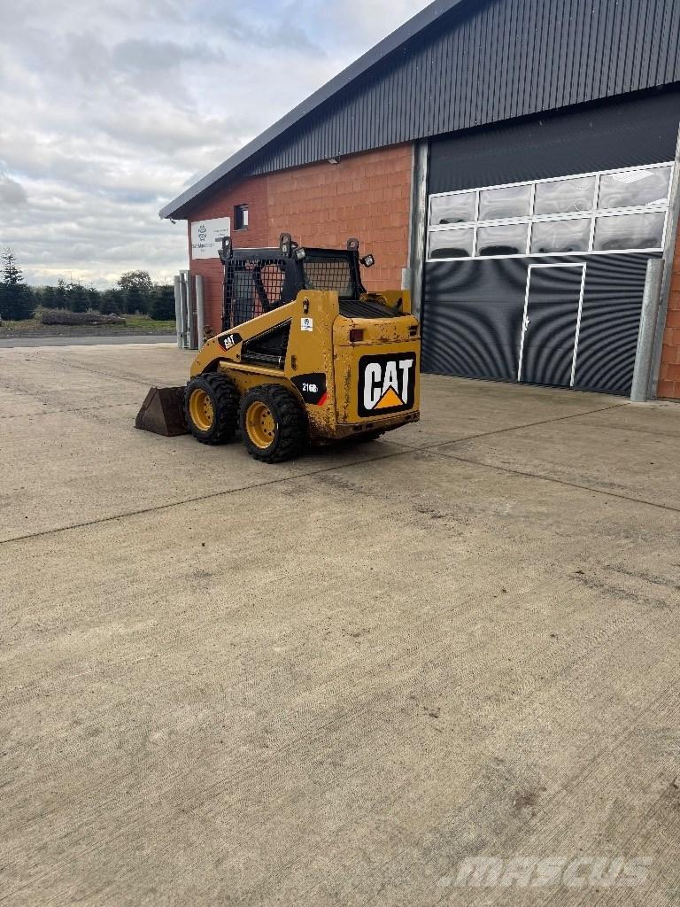 CAT 216 B 3 Schrankladers