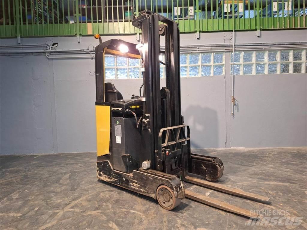 CAT NR16N Reachtruck voor hoog niveau
