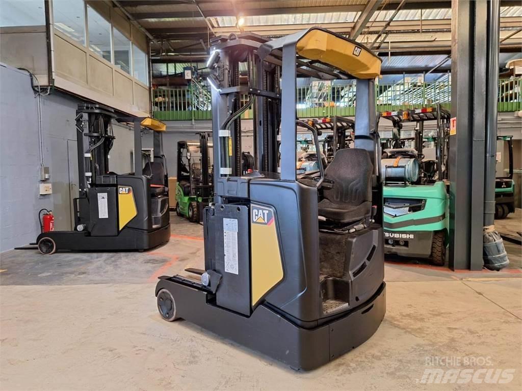 CAT NR16N2 Reachtruck voor hoog niveau