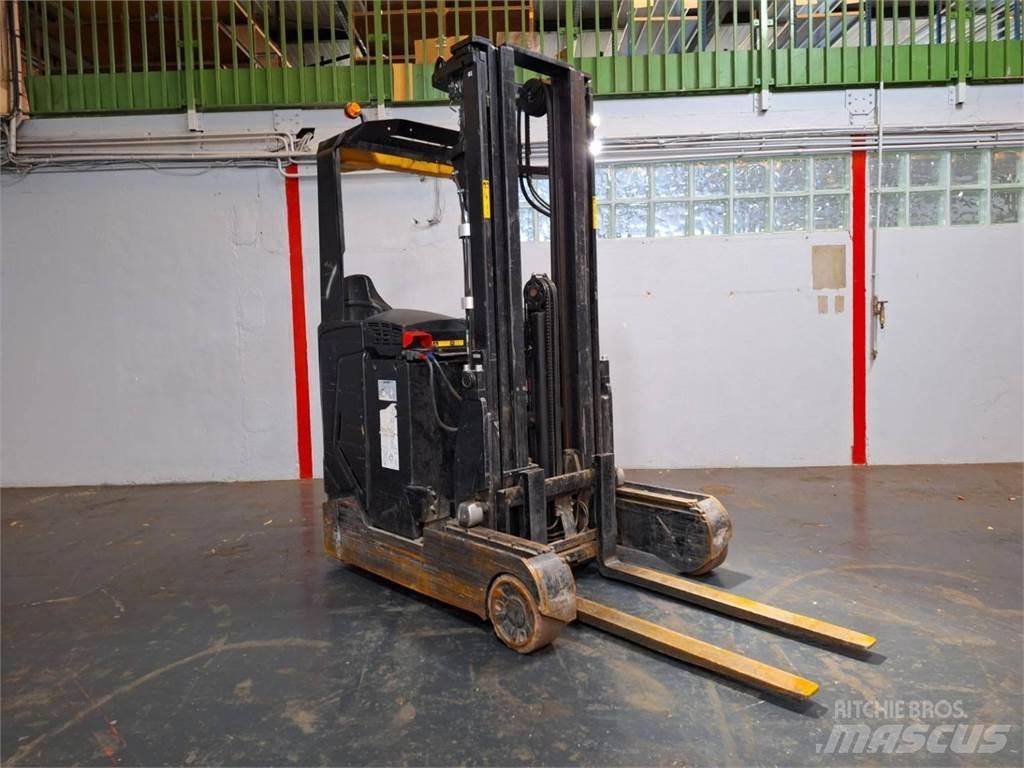 CAT NR16N2 Reachtruck voor hoog niveau
