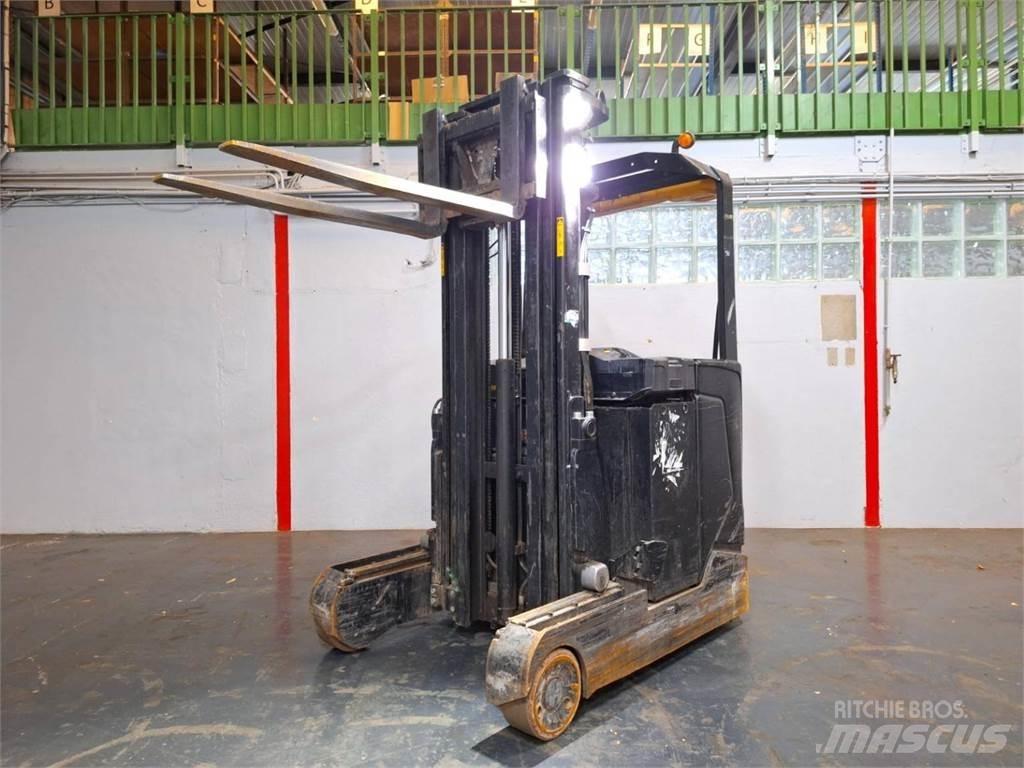 CAT NR16N2 Reachtruck voor hoog niveau