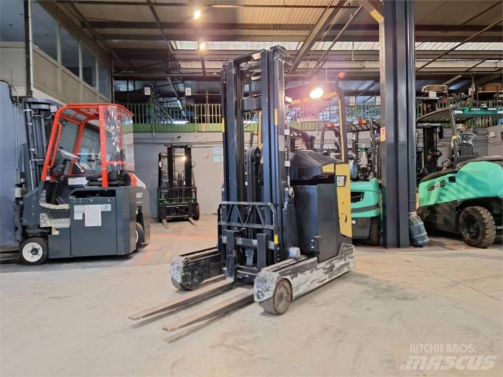 CAT NR20NH Reachtruck voor hoog niveau