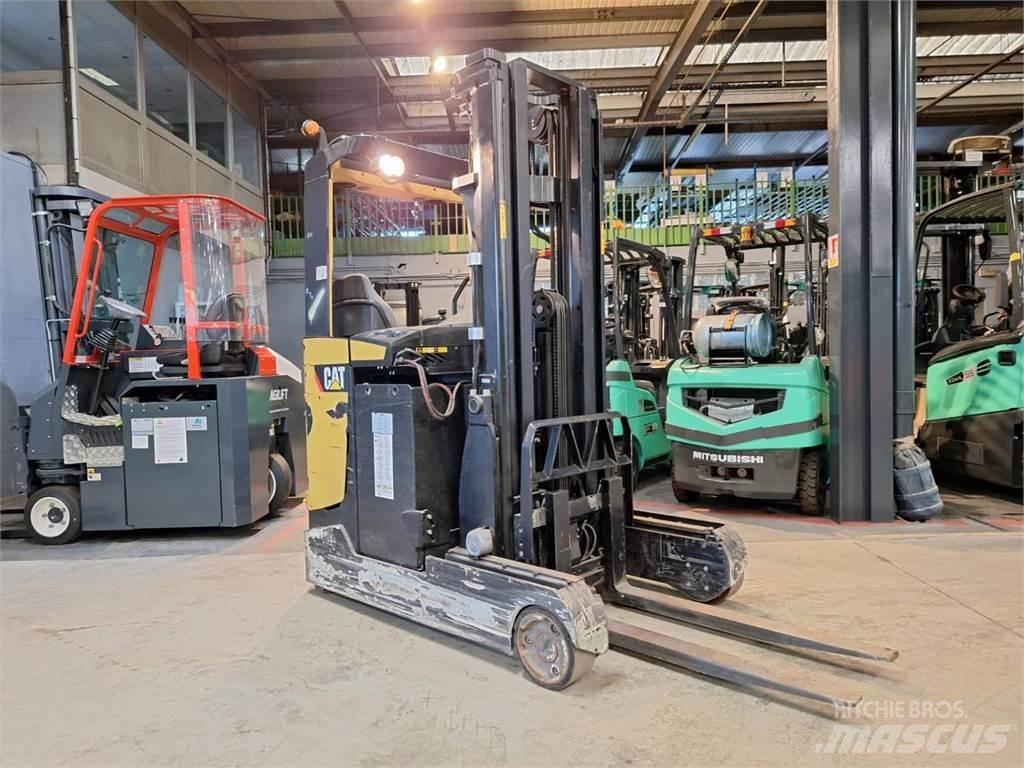 CAT NR20NH Reachtruck voor hoog niveau