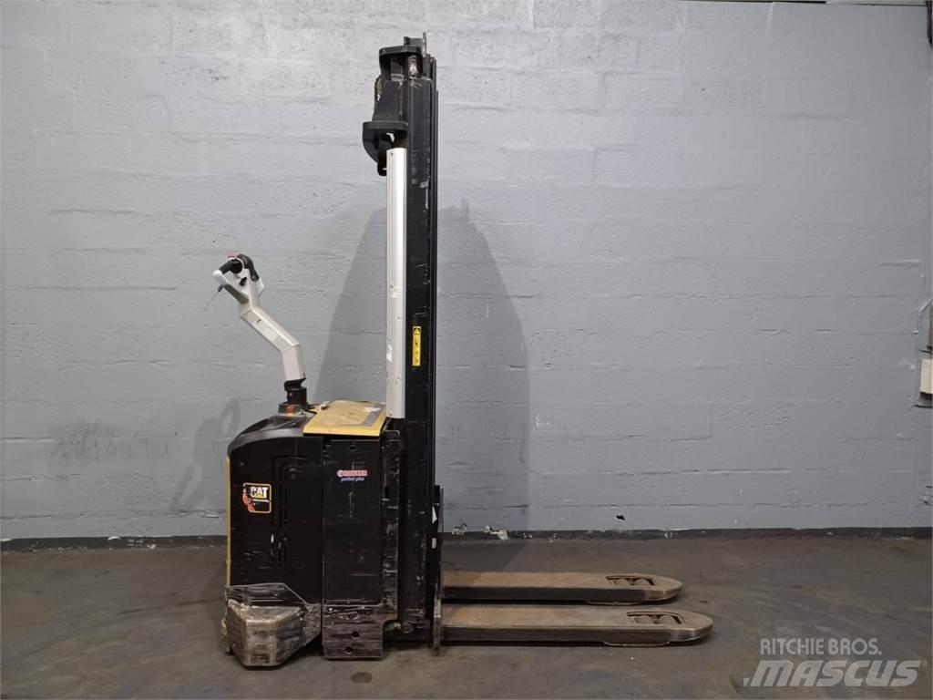 CAT NSV16Ni Stapelaar meeloop