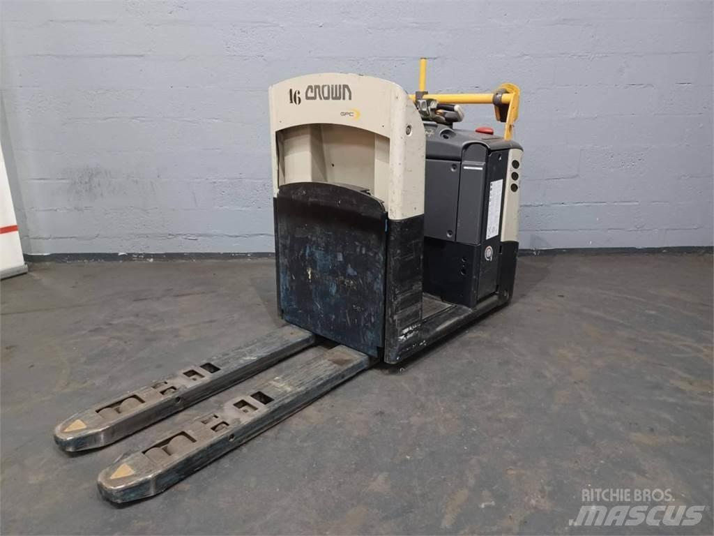 Crown GPC3020 Orderpicker voor laag niveau