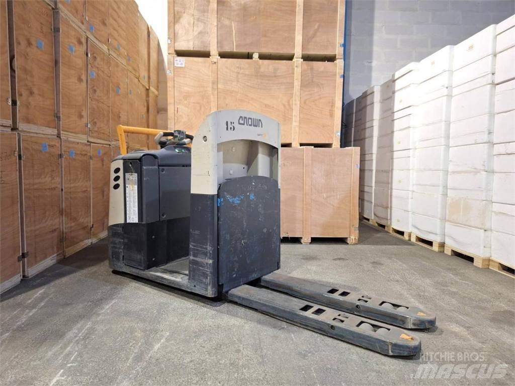 Crown GPC3020 Orderpicker voor laag niveau
