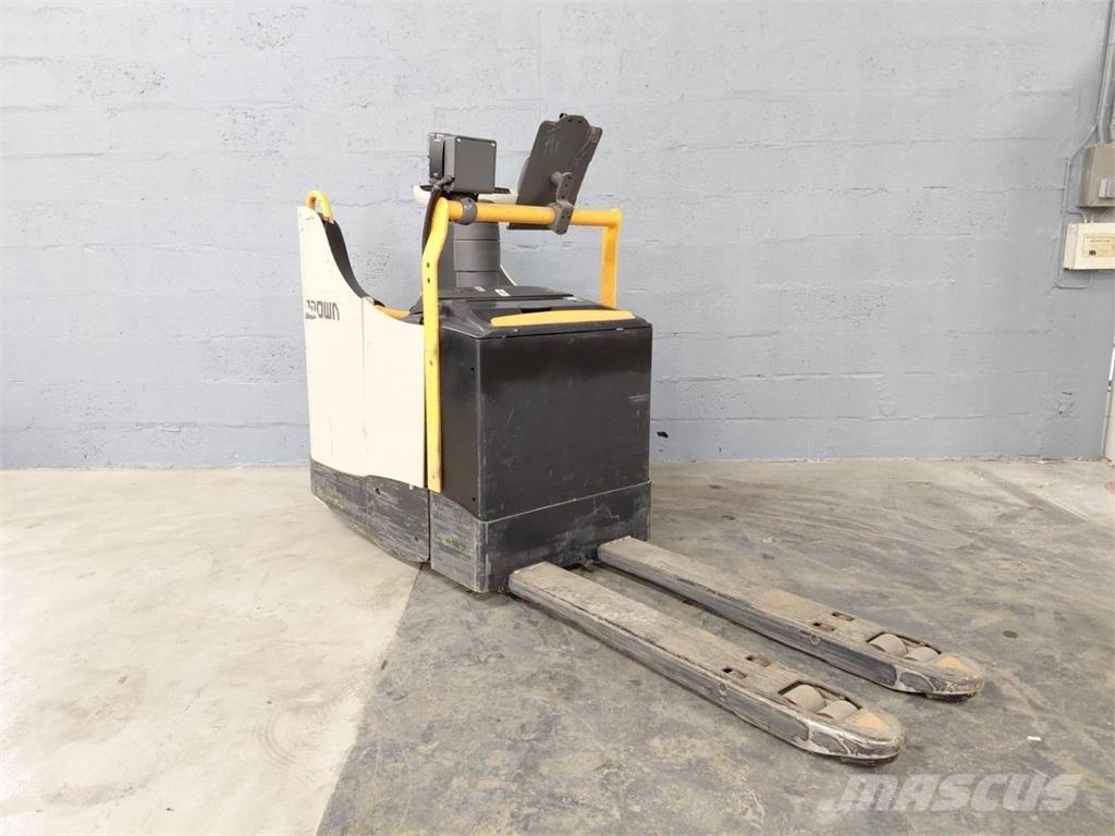 Crown WT3040 Zelfrijdende stapelaars