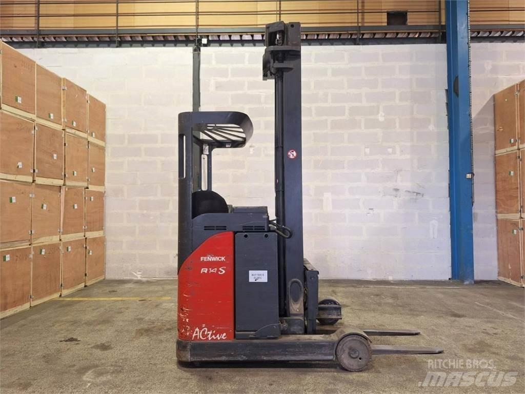 Fenwick R14S Reachtruck voor hoog niveau