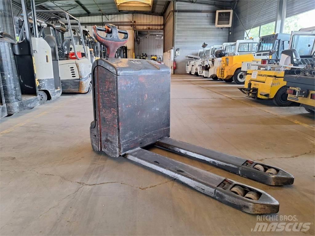 Fenwick T18 Stapelaar meeloop
