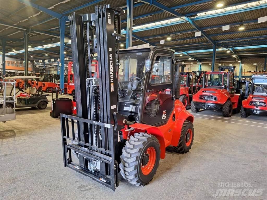 Hangcha TT25-4 Vorkheftruck voor zwaar terrein