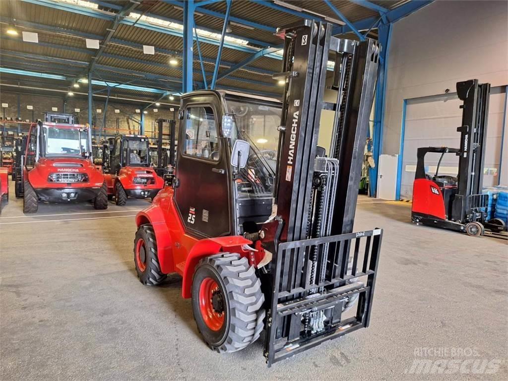 Hangcha TT25-4 Vorkheftruck voor zwaar terrein