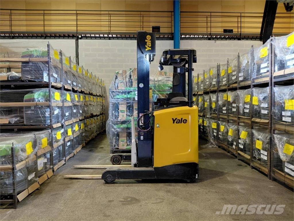 Yale MR10E Reachtruck voor hoog niveau