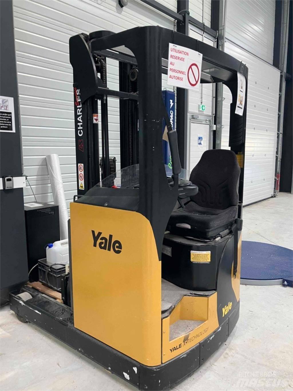Yale MR14 Reachtruck voor hoog niveau